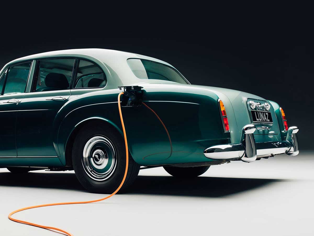 Bentley Continental de 1961, no valor de 300.000 dólares, é o "Veículo Mais Raro" já eletrificado