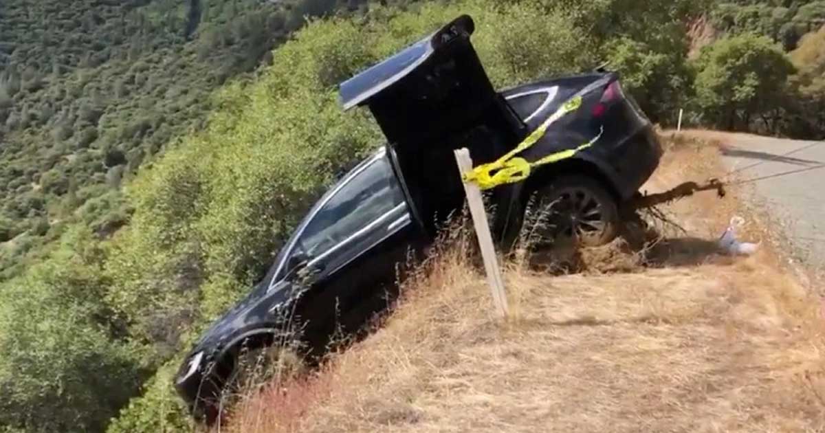 Carros elétricos quase novos estão a ir para a sucata