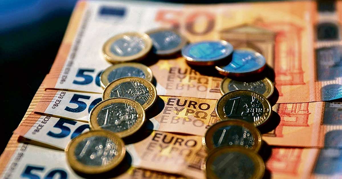 Será que o dinheiro traz felicidade? Novo estudo diz que SIM!