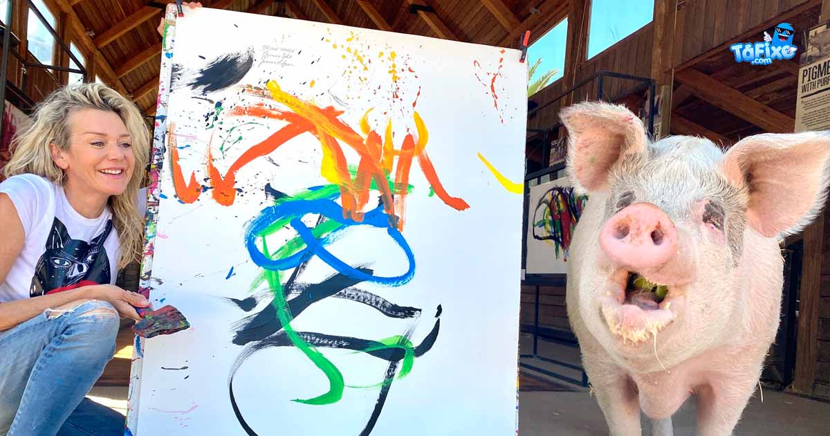 Morreu Pigcasso, a porquinha pintora que vendeu quase um milhão de euros com os quadros